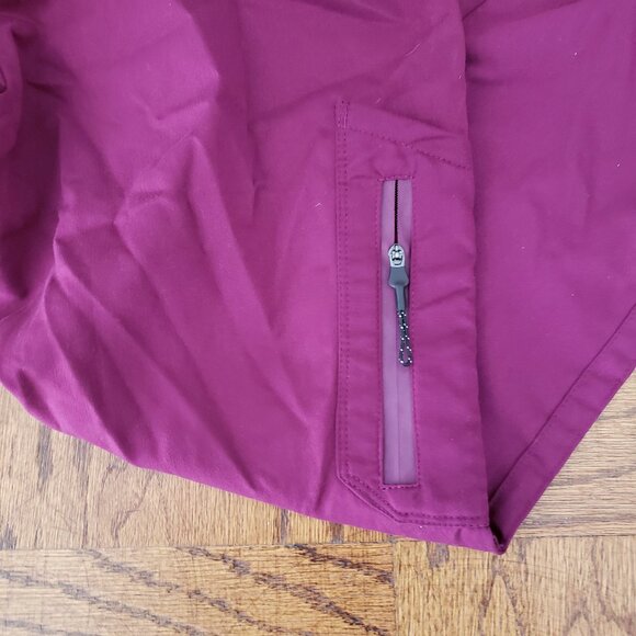 BNWT Grey's Anatomy by Barco Pocket Cargo Jogger in lively wine (S) - Picture 3 of 6